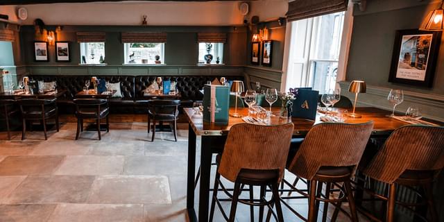 20240229 11370952 LB Ashford Arms interiors websize