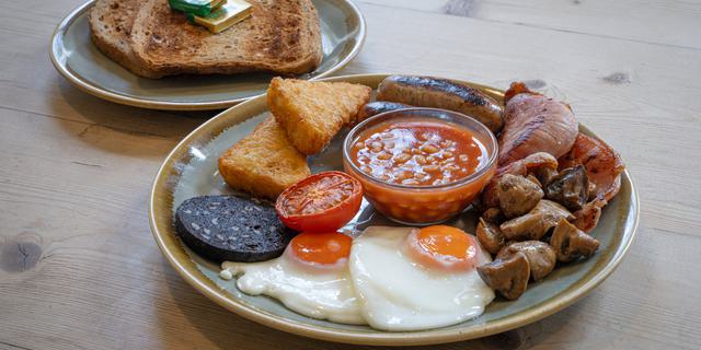 51 F633 CB 06 C6 4 A37 9567 2407363998 F9