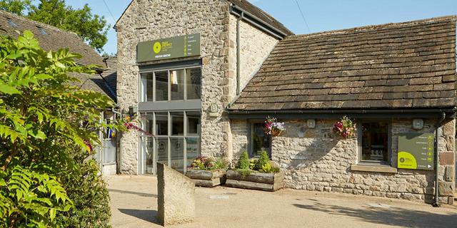 Castleton VC2 394430885