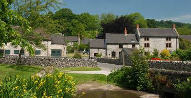 Parwich 1220 x 620 757510177