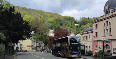 Stagecoach Gold X17 Matlock Bath 902x524