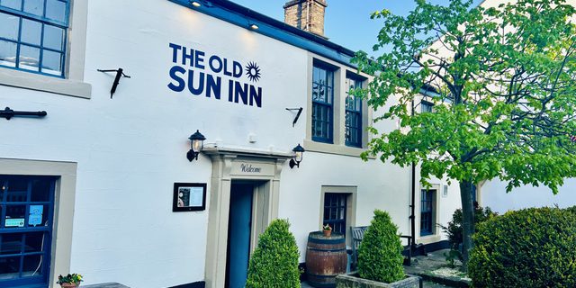 The Ols Sun Inn outside